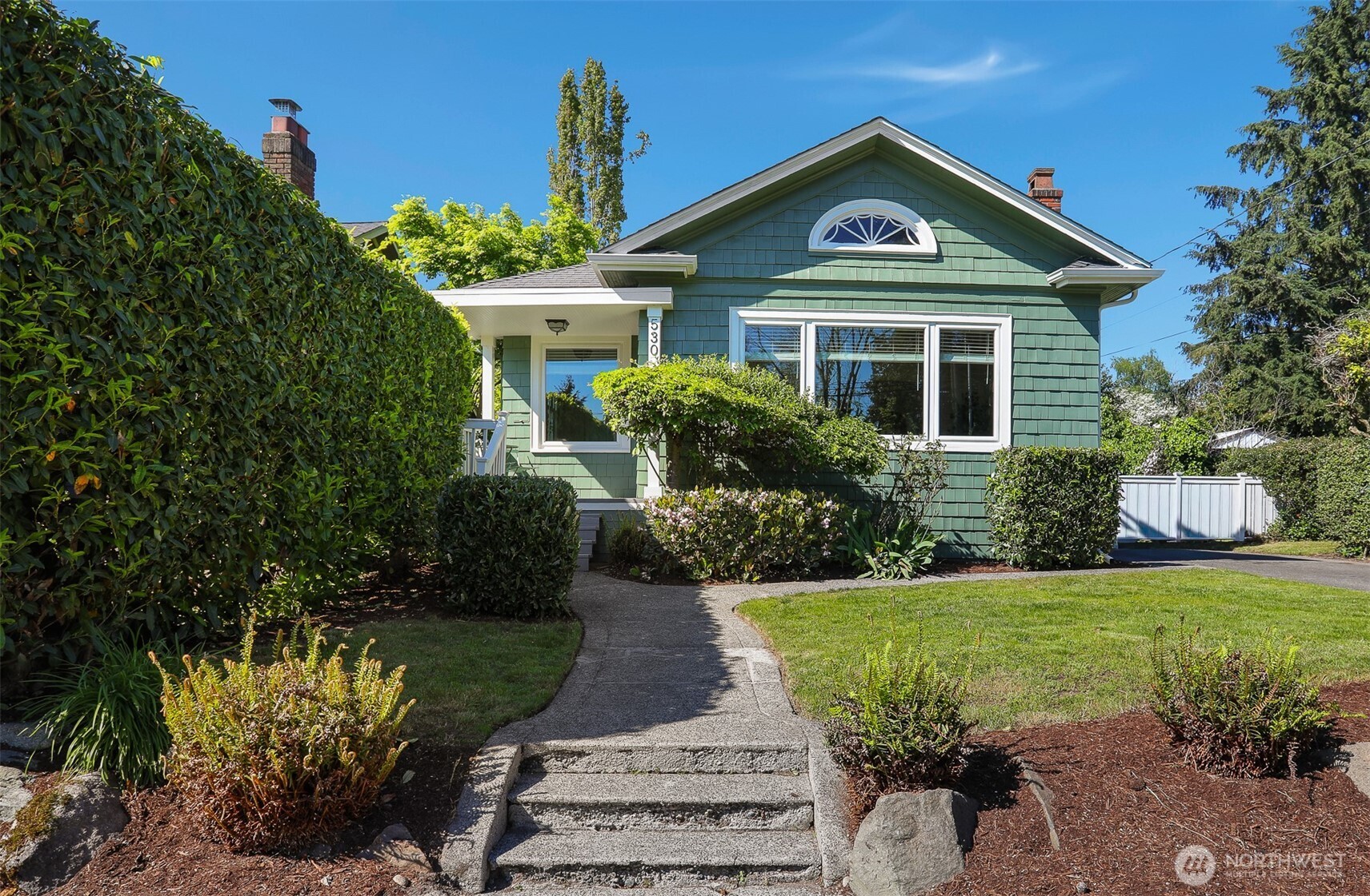 530 North 83rd Street Seattle, WA 98103 - Photo 1 of 39