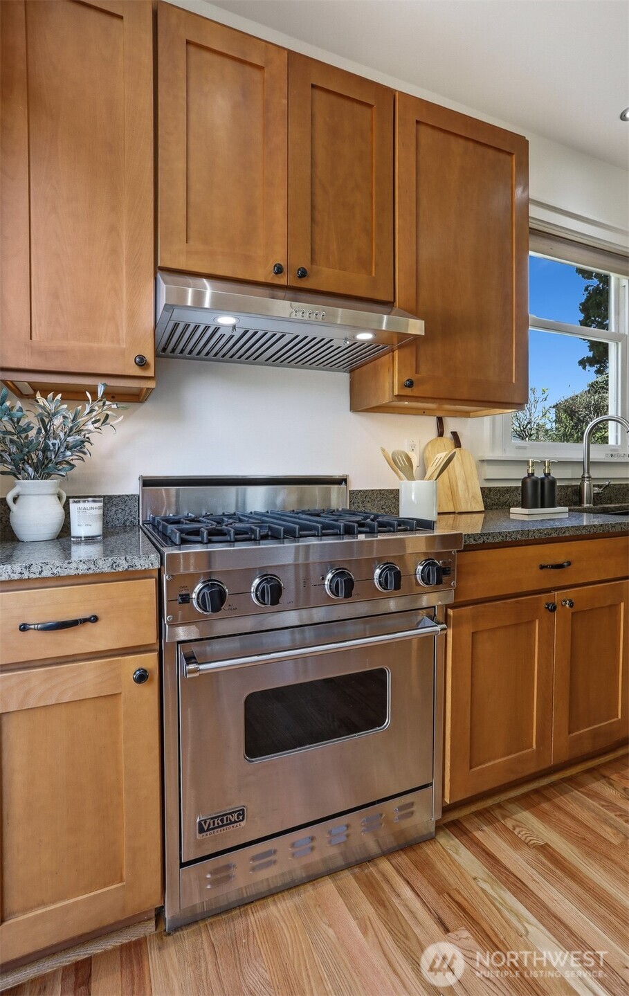 530 North 83rd Street Seattle, WA 98103 - Photo 17 of 39