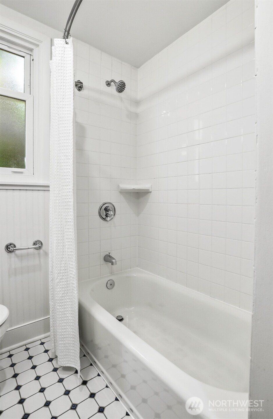 530 North 83rd Street Seattle, WA 98103 - Photo 23 of 39