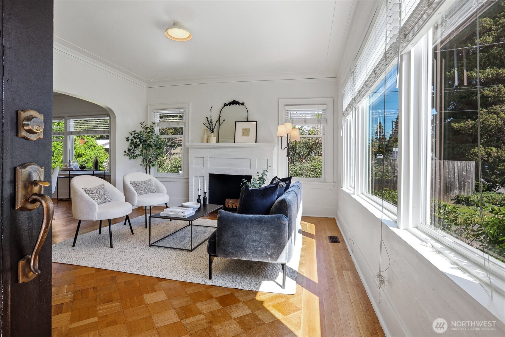 530 North 83rd Street Seattle, WA 98103 - Photo 4 of 39