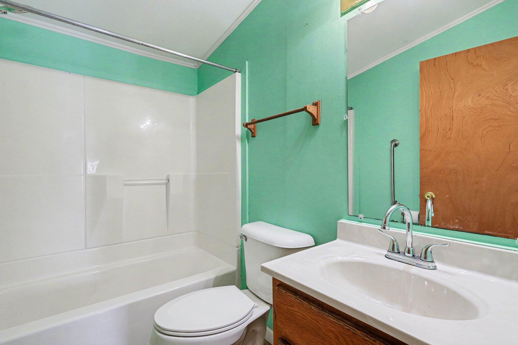 21502 26 Mile Road Olivet, MI 49076 - Photo 17 of 29 Bathroom