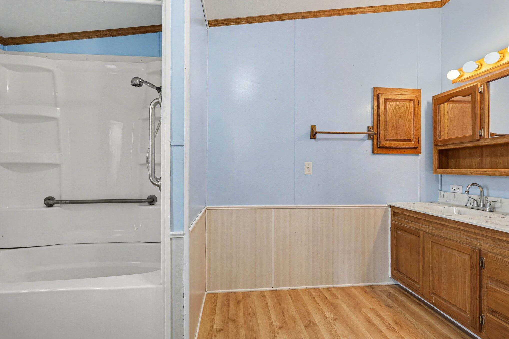 21502 26 Mile Road Olivet, MI 49076 - Photo 20 of 29 Bath