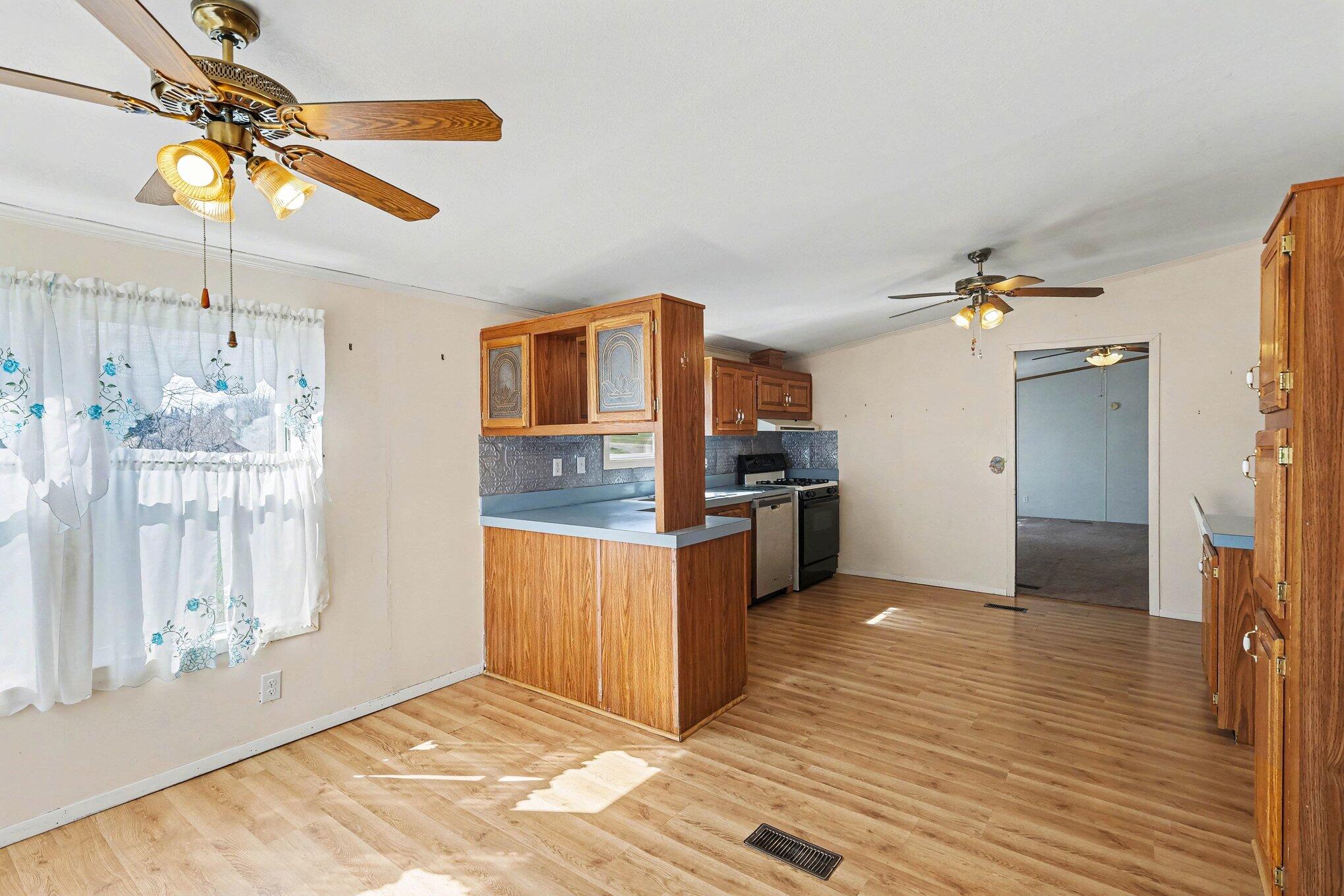 21502 26 Mile Road Olivet, MI 49076 - Photo 4 of 29 Kitchen dinning Room