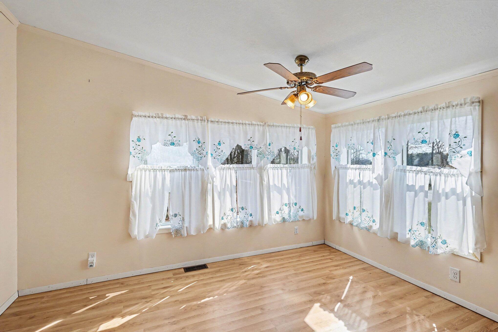 21502 26 Mile Road Olivet, MI 49076 - Photo 5 of 29 Dinning Room