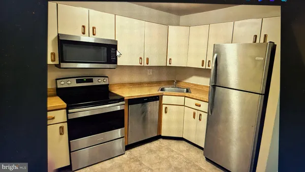 $1,700 | 1204 Huntingdon Mews, Clementon, NJ 08021