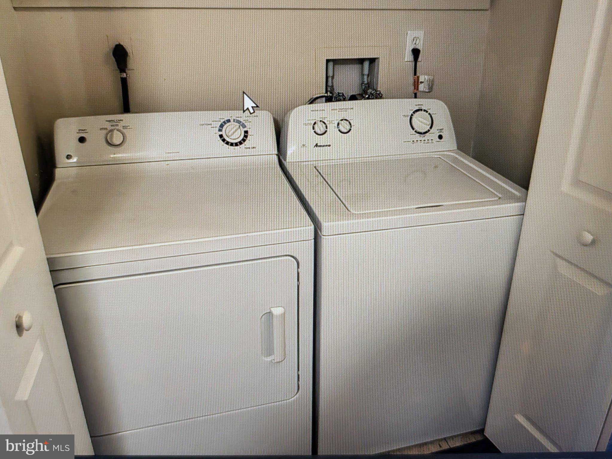 1204 Huntingdon Mews Clementon, NJ 08021 - Photo 7 of 10 a utility room with dryer and washer