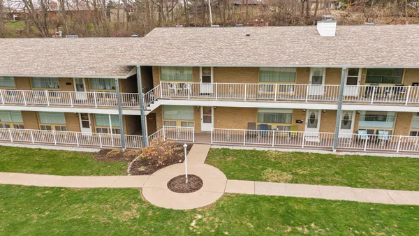 $146,900 | 1104 Kimberly Road, Unit 808, Bettendorf, IA 52722