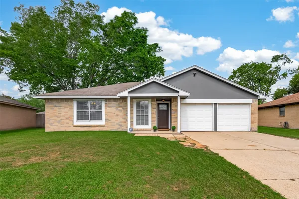 $200,000 | 7419 South Choctaw Street, Baytown, TX 77521