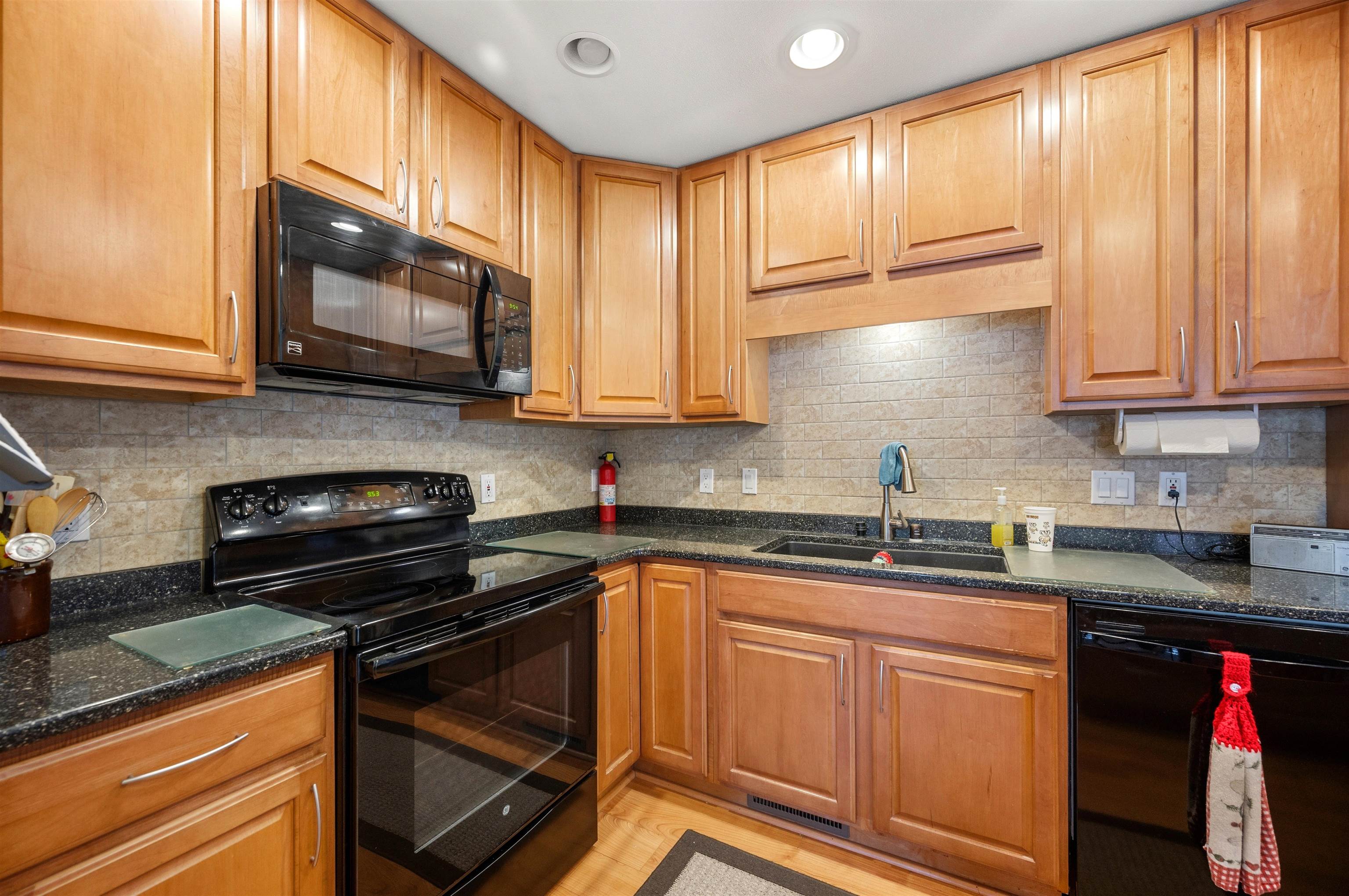 357 Concord Drive Oregon, WI 53575 - Photo 9 of 28