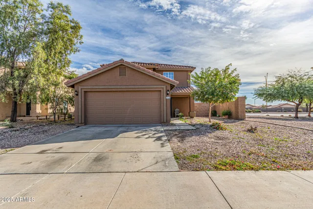 $369,750 | 22613 West Desert Bloom Street, Buckeye, AZ 85326