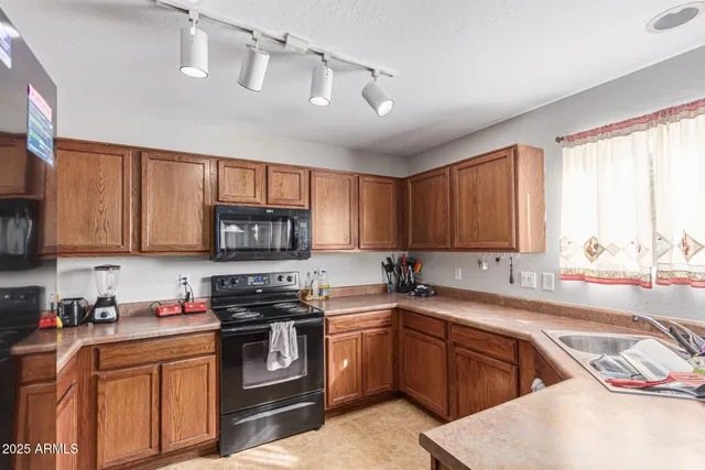 $369,750 | 22613 West Desert Bloom Street, Buckeye, AZ 85326