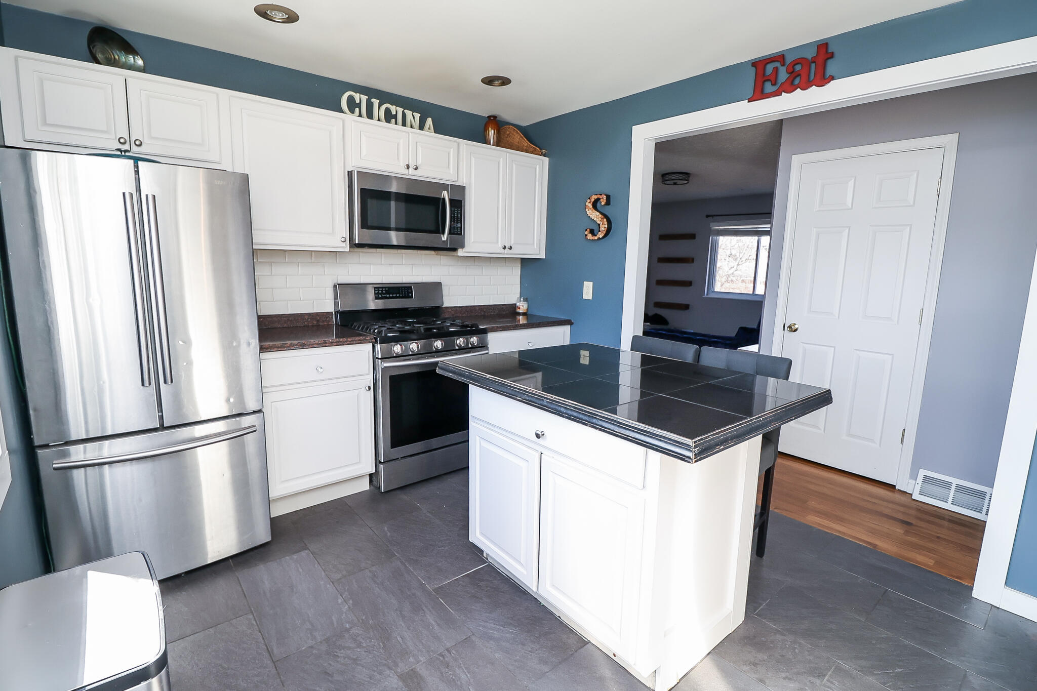 124 Raintree Road Florence, KY 41042 - Photo 7 of 28 Gallery Image 7