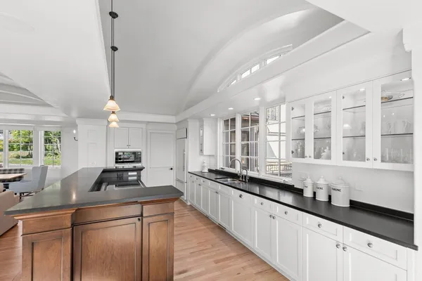 $3,495,000 | 1074 Wildhurst Trail, Orono, MN 55364