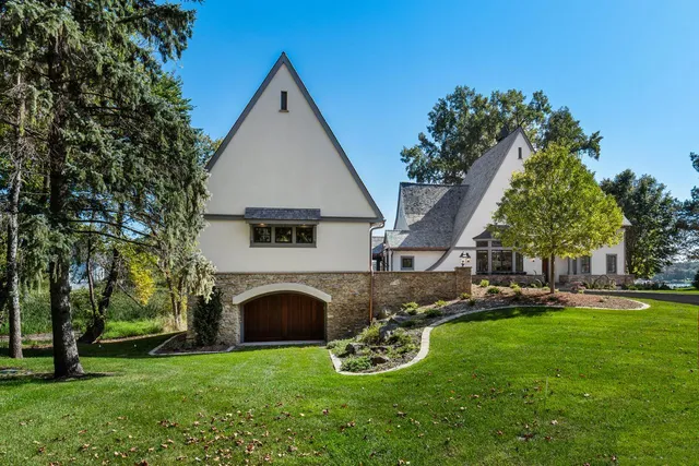 $3,495,000 | 1074 Wildhurst Trail, Orono, MN 55364