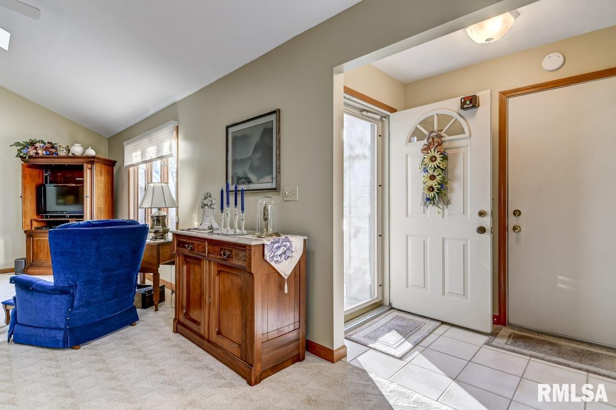107 Country Place Springfield, IL 62703 - Photo 9 of 35