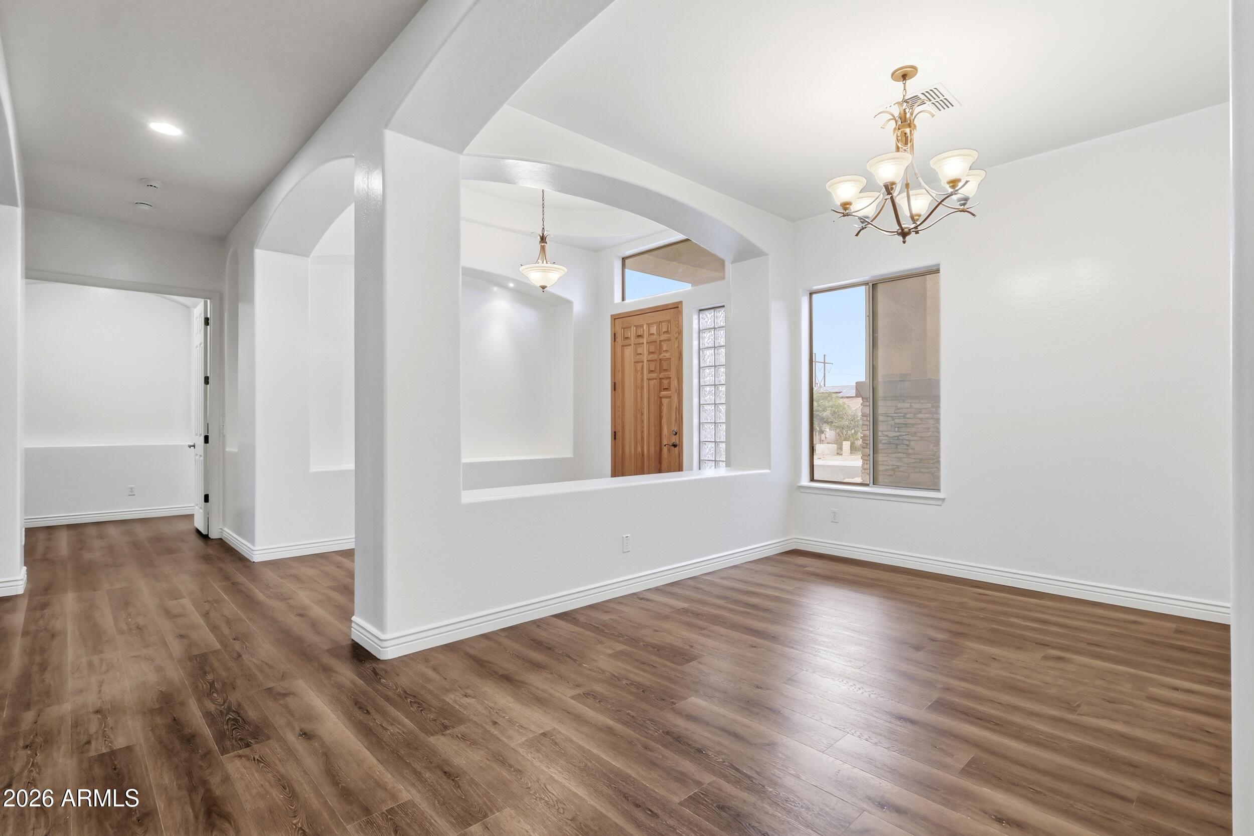 12809 South 177th Avenue Goodyear, AZ 85338 - Photo 6 of 44 Entry / Dining Area