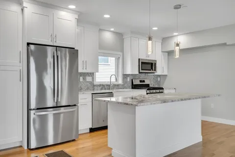 $4,000 | 56 Franklin Street, Unit B, Somerville, MA 02145