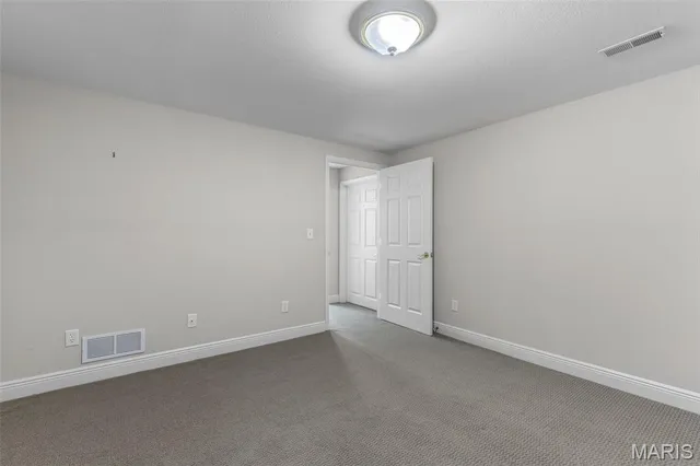 $345,000 | 520 Wynnfield Lane, Farmington, MO 63640