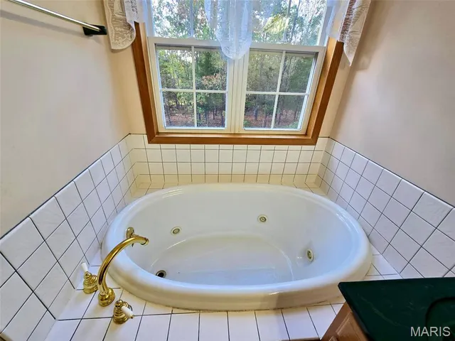 $599,900 | 15306 Bucyrus Drive, Bucyrus, MO 65444