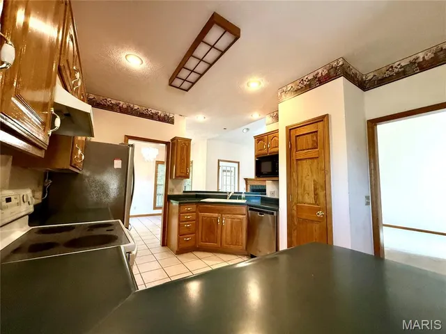 $599,900 | 15306 Bucyrus Drive, Bucyrus, MO 65444