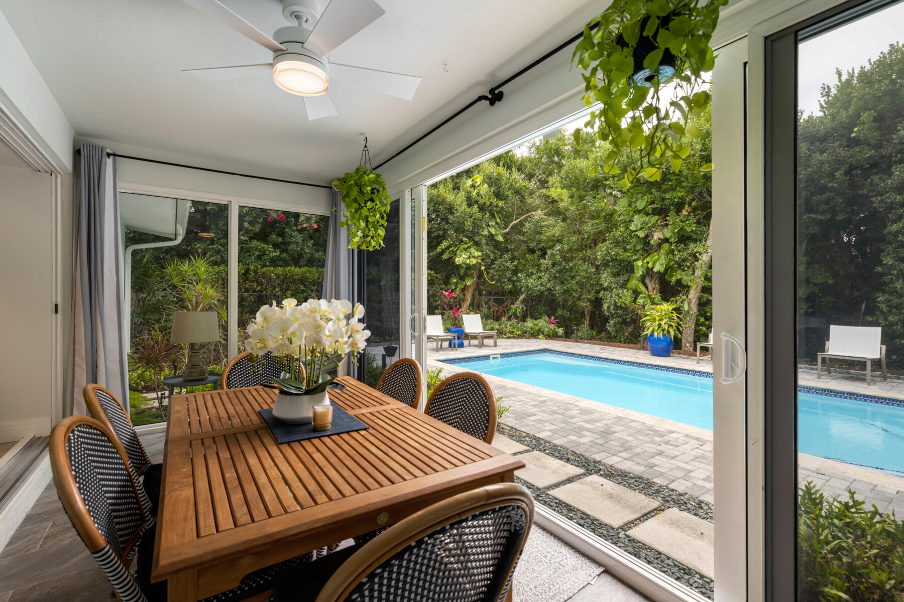 32 Park Road Islamorada, FL 33036 - Photo 6 of 48 a view of a patio with swimming pool