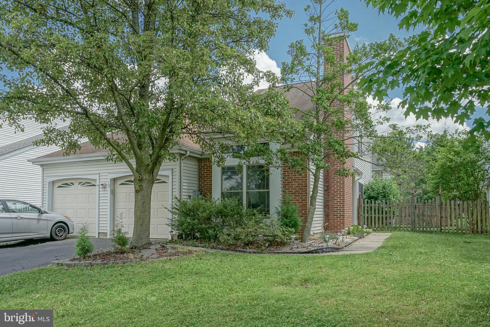 18 Ridgewood Way Burlington, NJ 08016 - Photo 1 of 37 Gallery Image 1