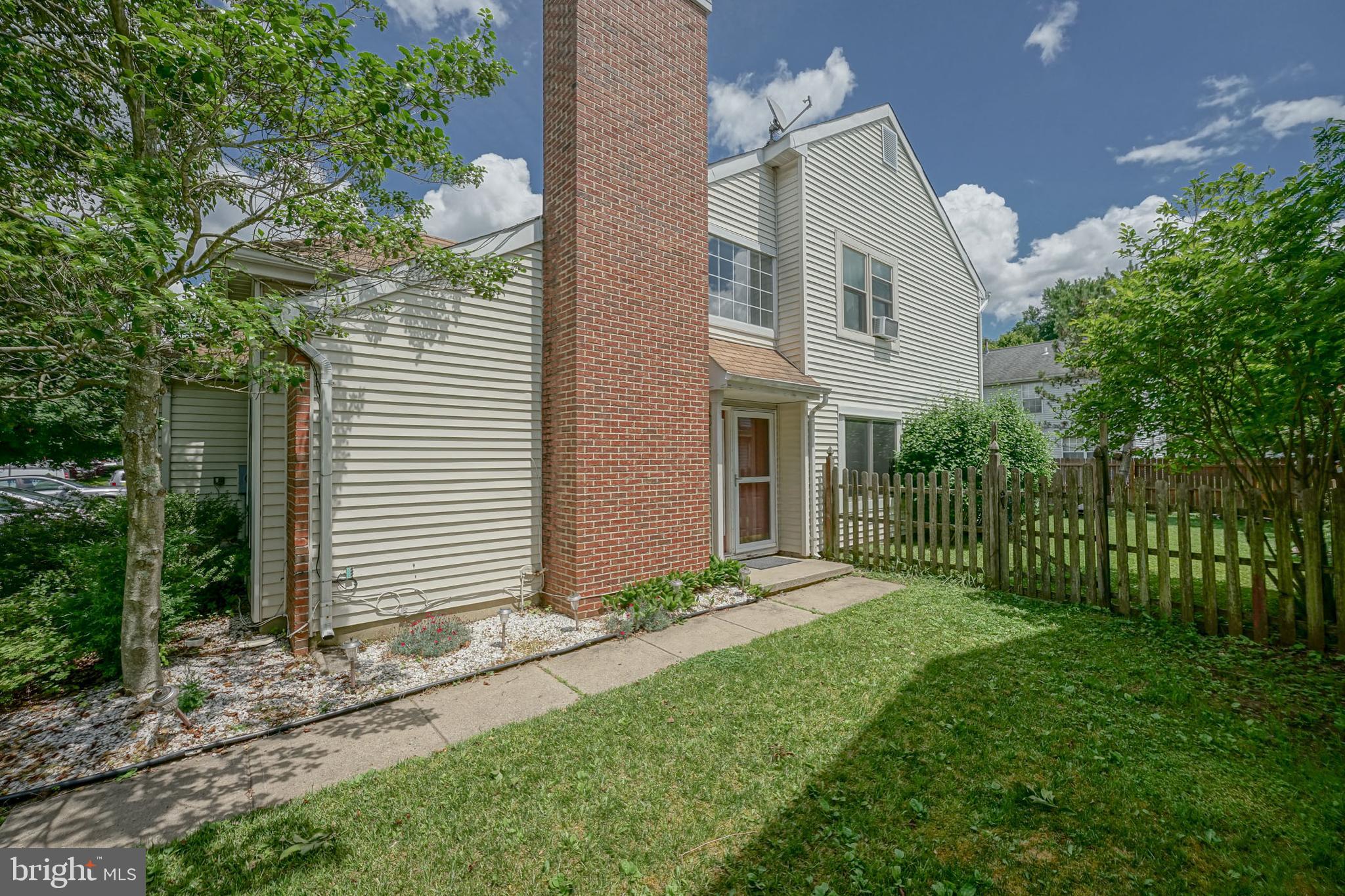 18 Ridgewood Way Burlington, NJ 08016 - Photo 4 of 37 Gallery Image 4