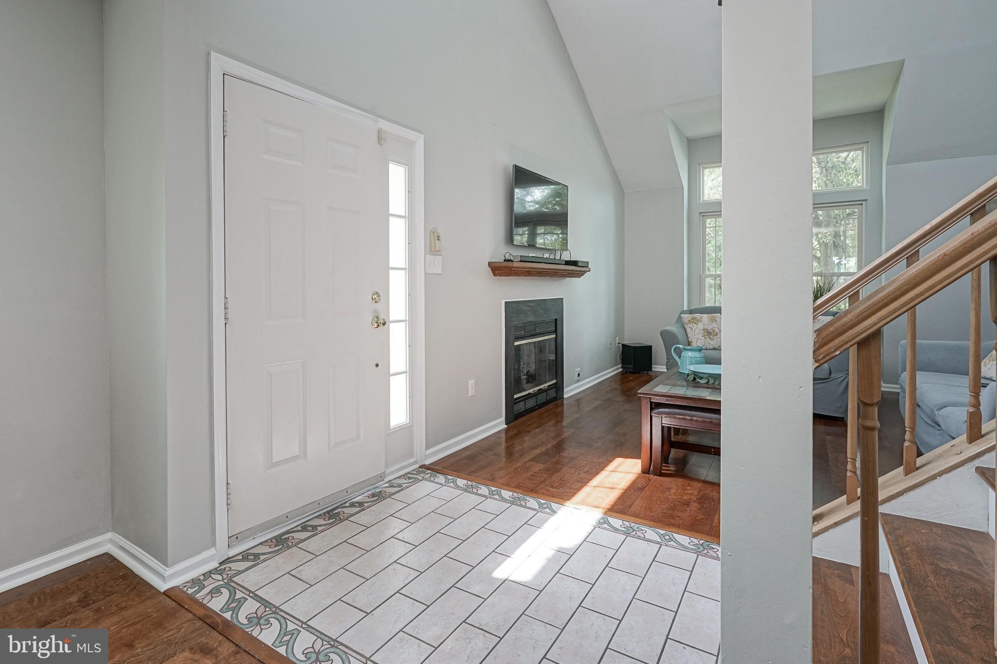 18 Ridgewood Way Burlington, NJ 08016 - Photo 5 of 37 Gallery Image 5