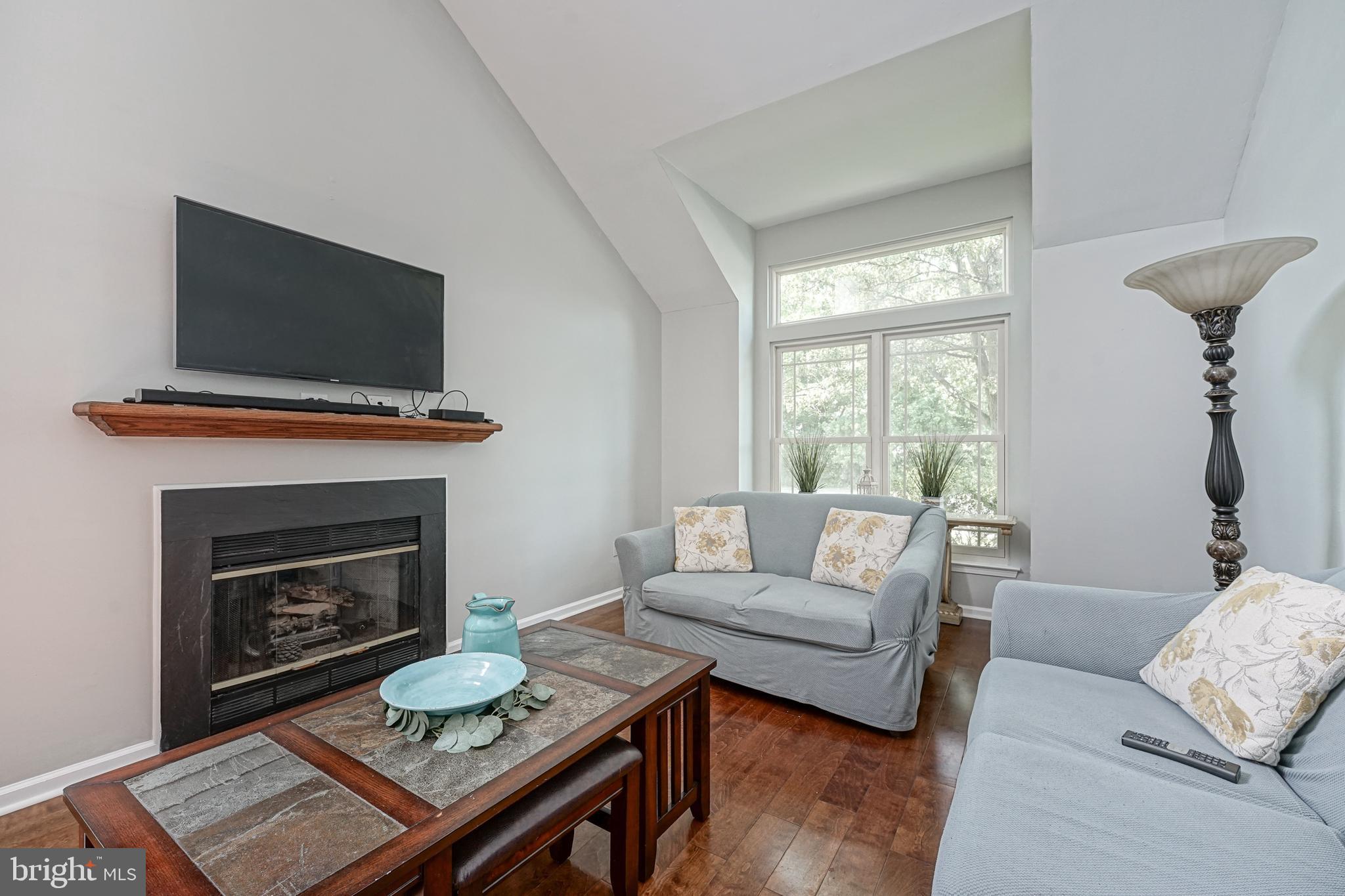 18 Ridgewood Way Burlington, NJ 08016 - Photo 8 of 37 Gallery Image 8
