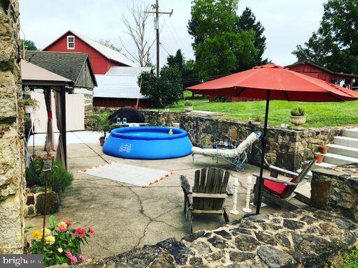 211 Henry Road Barto, PA 19504 - Photo 2 of 50 Gallery Image 2