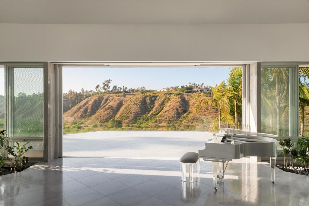 6002 Via Posada Del Norte Rancho Santa Fe, CA 92067 - Photo 4 of 16