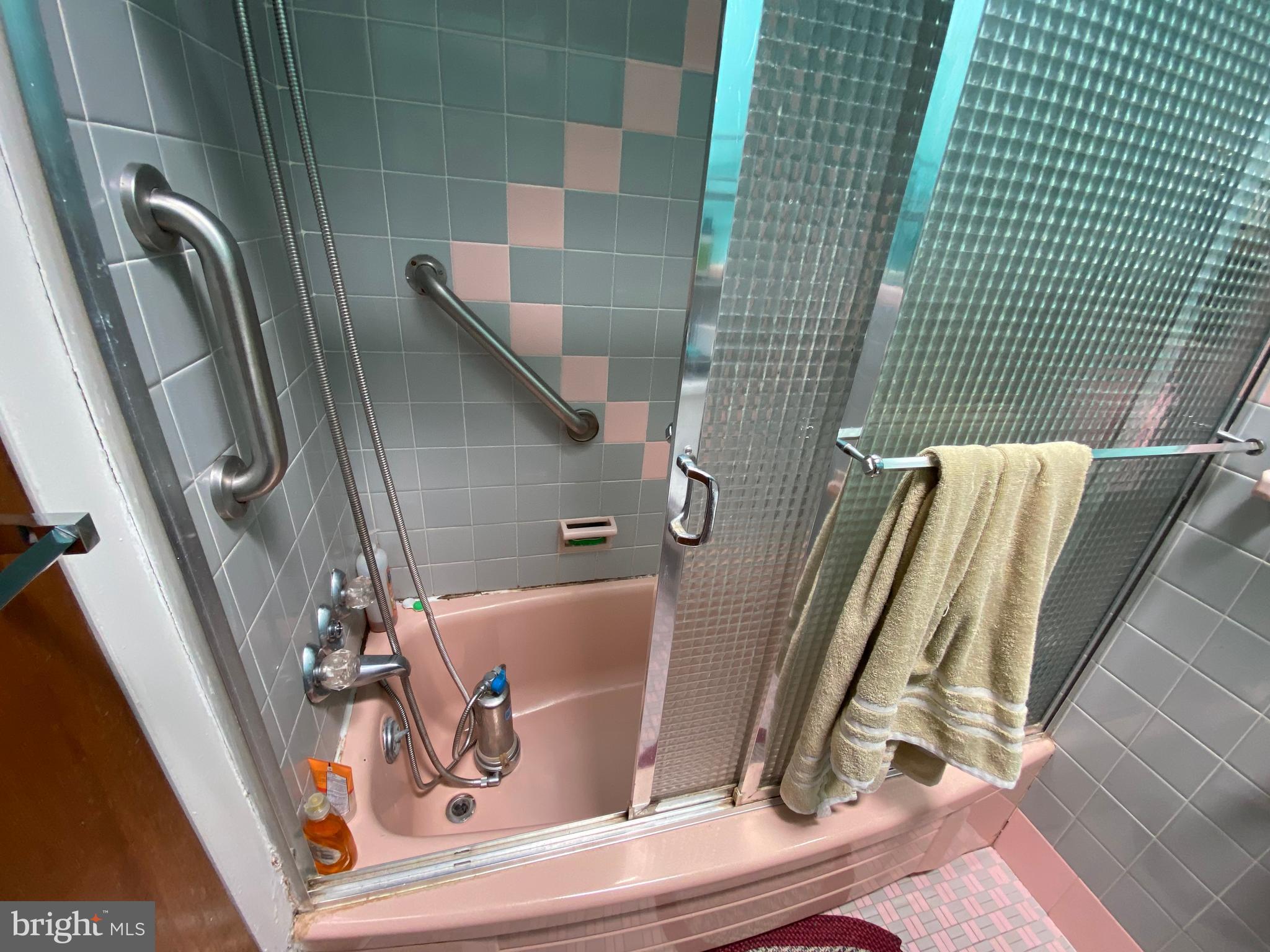 1616 Fox Chase Road Philadelphia, PA 19152 - Photo 4 of 21 Gallery Image 4