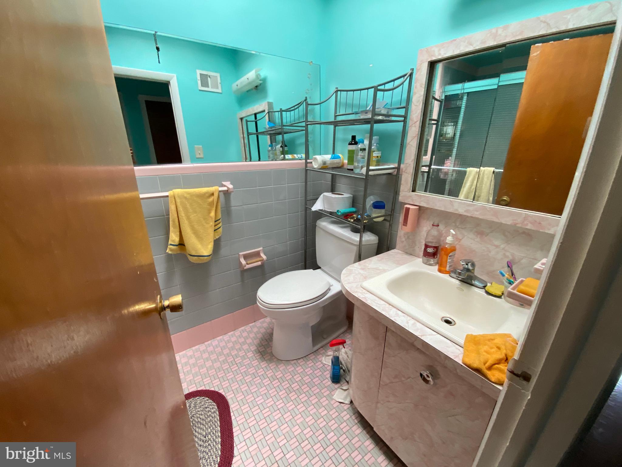 1616 Fox Chase Road Philadelphia, PA 19152 - Photo 5 of 21 Gallery Image 5