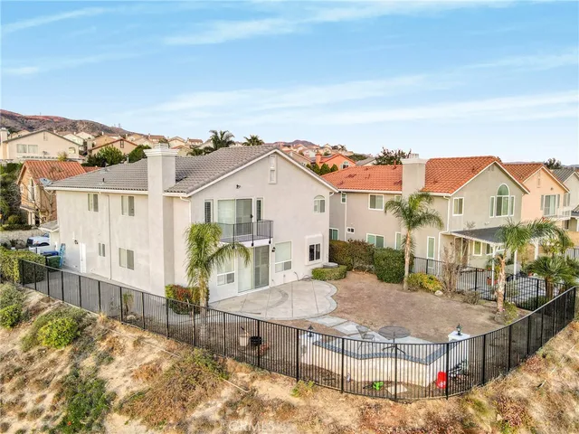 $1,750,000 | 19940 Mariposa Creek Way, Porter Ranch, CA 91326