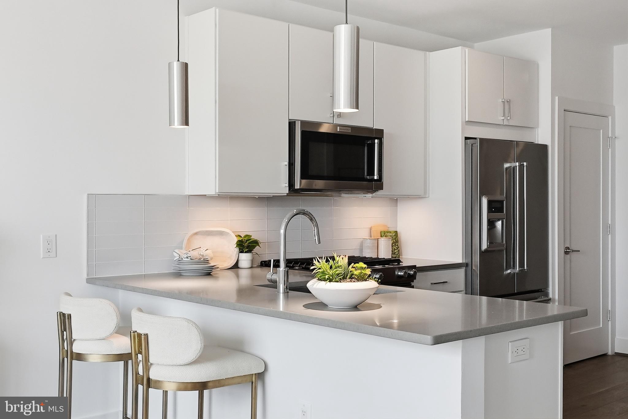 2337 Champlain Street Northwest, Unit 305 Washington, DC 20009 - Photo 11 of 31 Kitchen