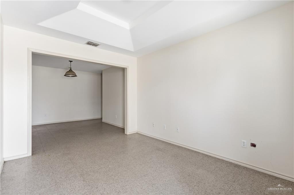 3001 Rutgers Avenue McAllen, TX 78504 - Photo 6 of 17