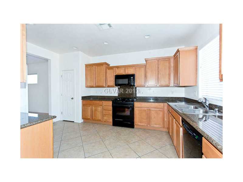 2624 Rue Toulouse Avenue Henderson, NV 89044 - Photo 14 of 26 Property Photo. Kitchen