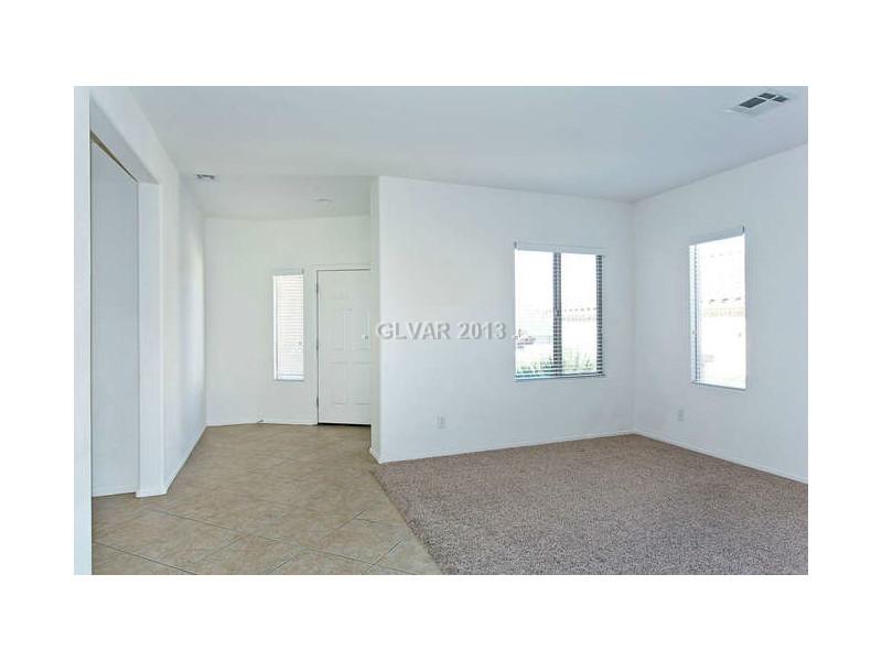 2624 Rue Toulouse Avenue Henderson, NV 89044 - Photo 16 of 26 Property Photo. Living Room