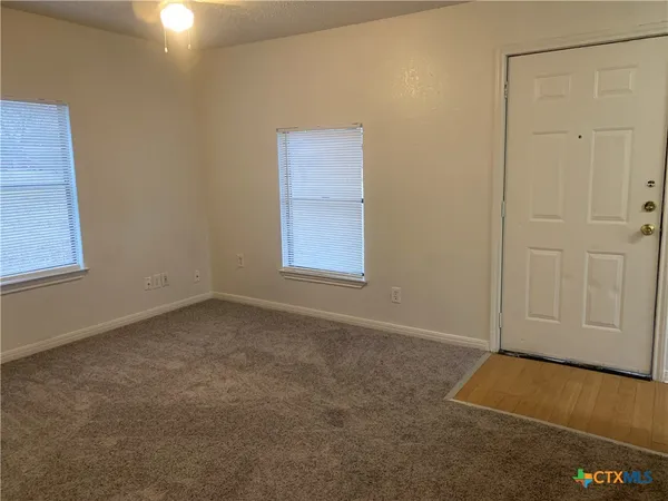 $800 | 116 West Stacie Road, Harker Heights, TX 76548