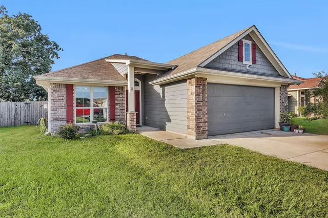 $220,000 | 820 Heritage Drive, Navasota, TX 77868