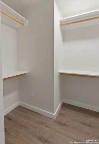 $219,000 | 601 West Moore Avenue, Devine, TX 78016