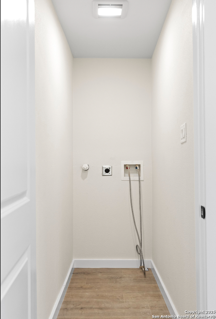 601 West Moore Avenue Devine, TX 78016 - Photo 17 of 18