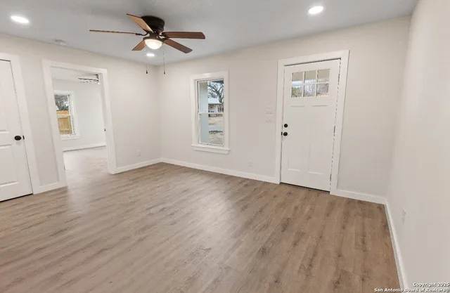 $219,000 | 601 West Moore Avenue, Devine, TX 78016