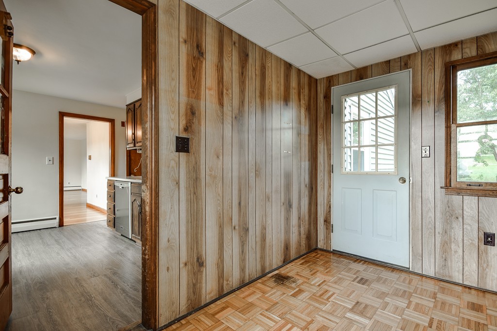 13 Antrim Road Framingham, MA 01701 - Photo 3 of 8 Gallery Image 3