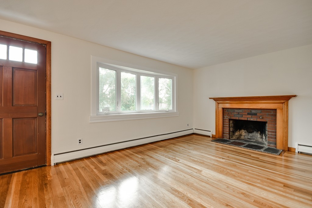 13 Antrim Road Framingham, MA 01701 - Photo 4 of 8 Gallery Image 4
