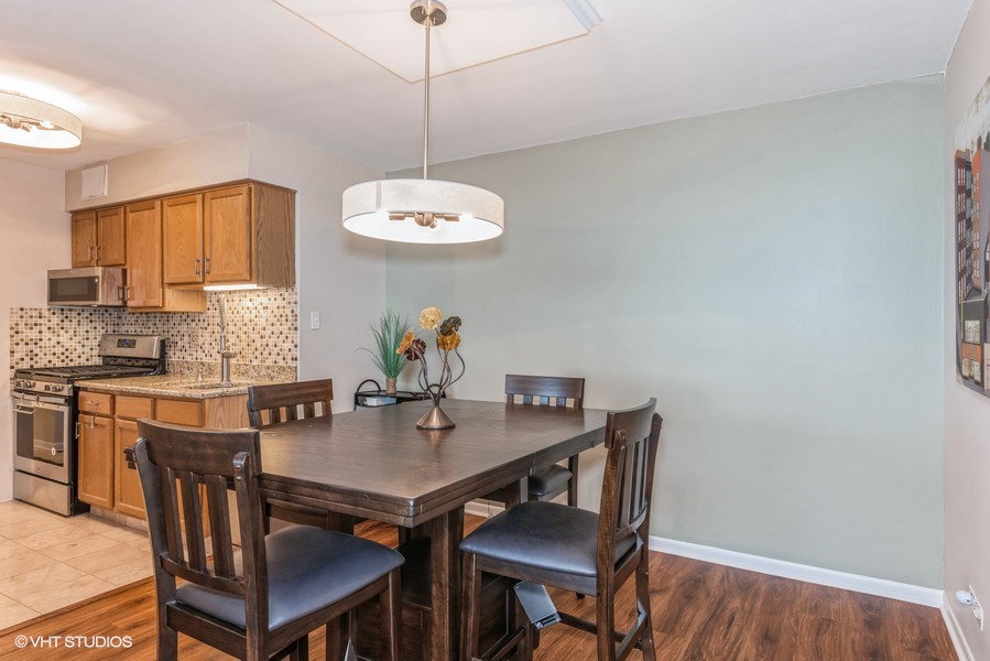40 North Tower Road, Unit 16K Oak Brook, IL 60523 - Photo 8 of 10 Gallery Image 8