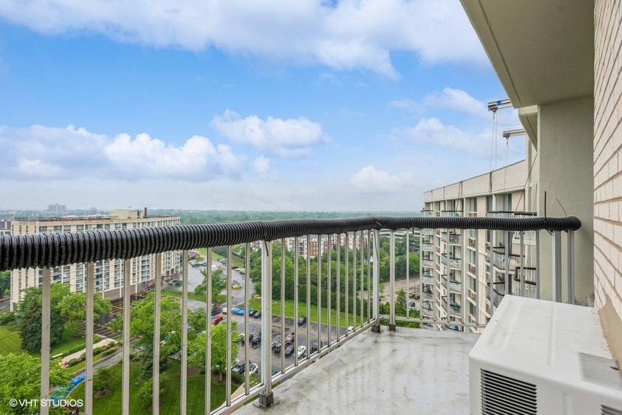 40 North Tower Road, Unit 16K Oak Brook, IL 60523 - Photo 10 of 10 Gallery Image 10