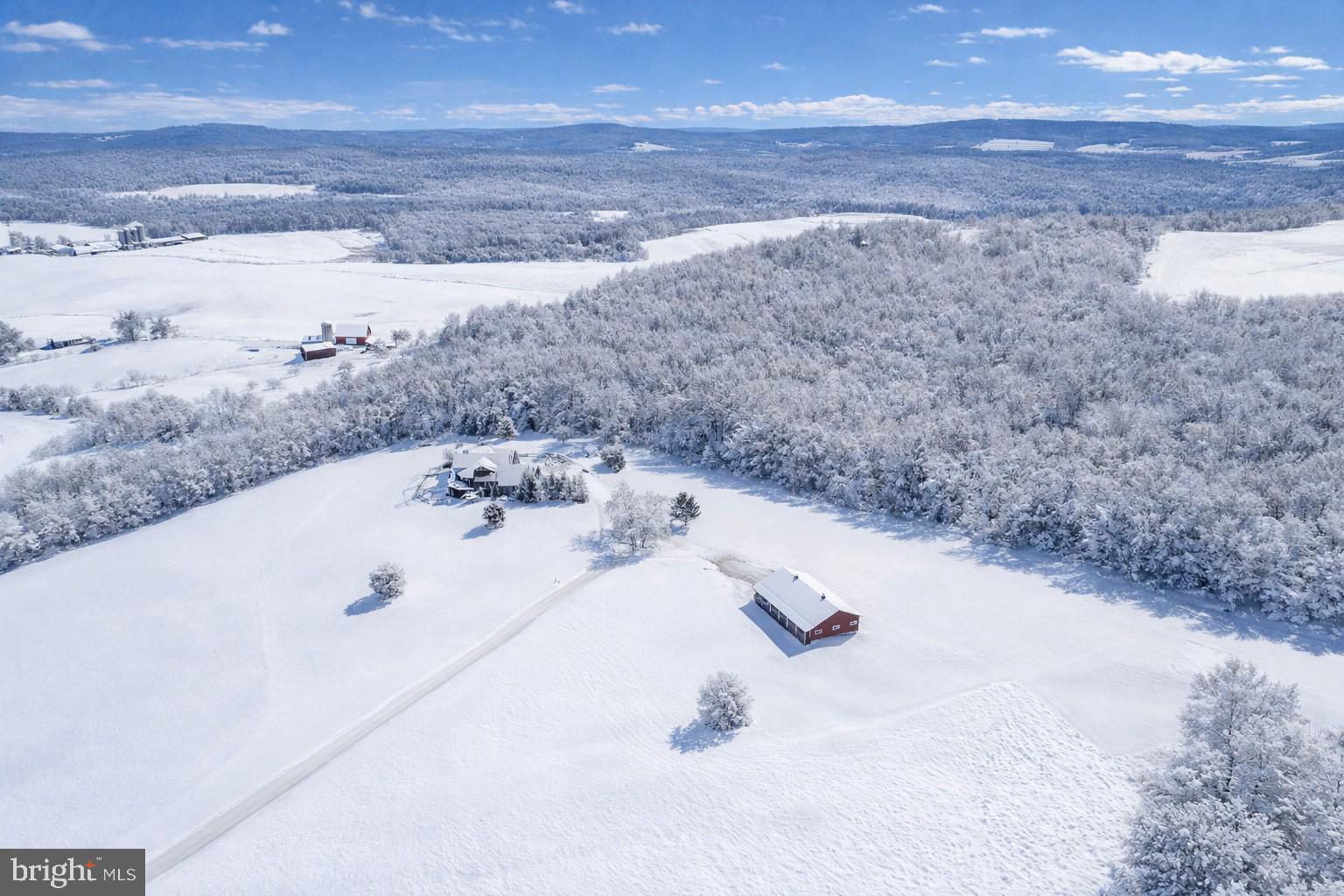 2325 Accident Friendsville Road Accident, MD 21520 - Photo 106 of 107 a view of a dry yard with wooden fence