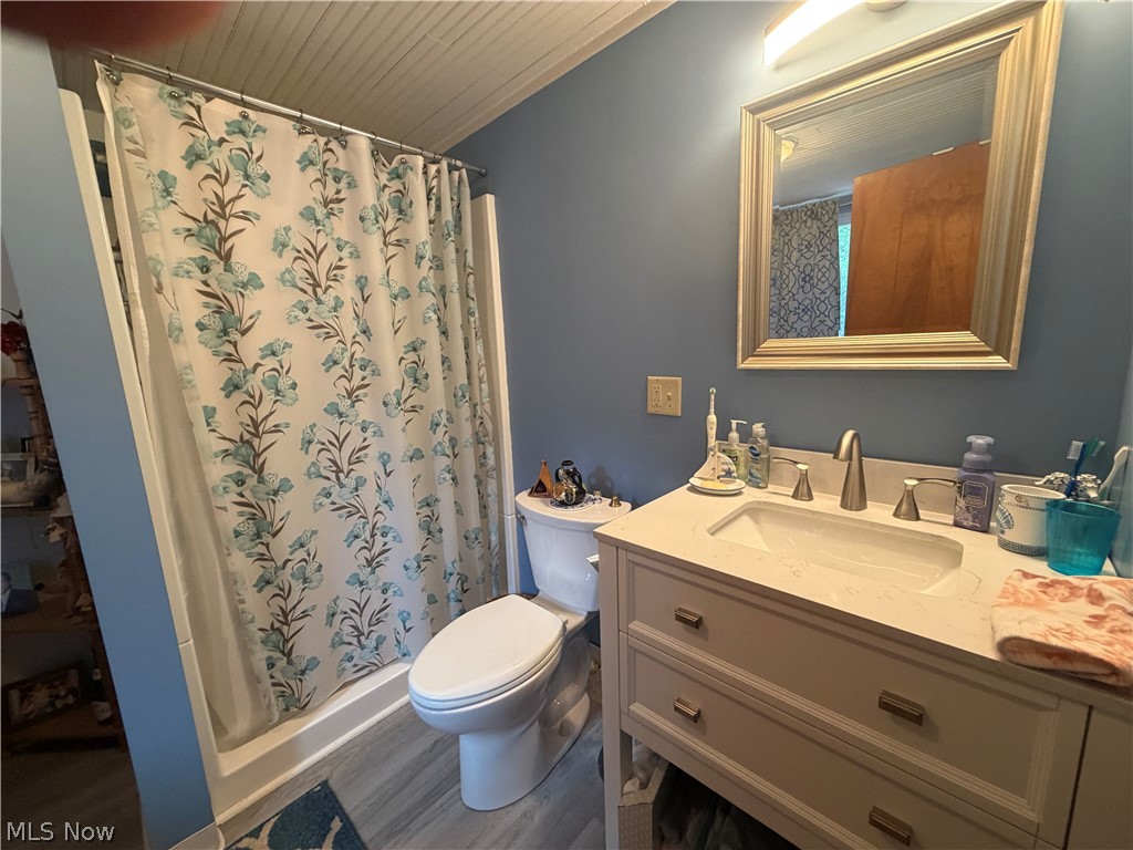 1088 Beachview Road Willoughby, OH 44094 - Photo 12 of 23 Gallery Image 12