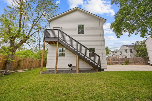 $1,300 | 4384 Fiesta Lane, Houston, TX 77004